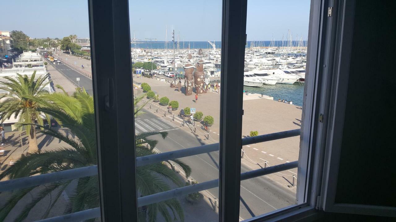 Apartament Marina Port Камбрильс Экстерьер фото