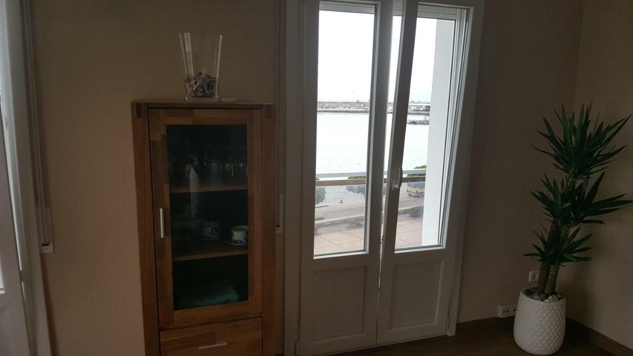 Apartament Marina Port Камбрильс Экстерьер фото